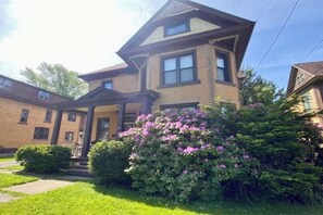 Exterior - Crescentia House -1884 Victorian! (Saint Marys)