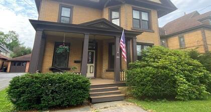 Crescentia House -1884 Victorian!