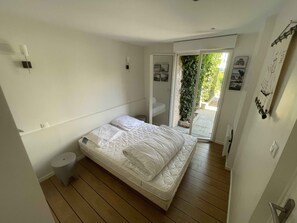 2 chambres, lit parapluie