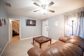 TV connectée, chaîne hi-fi, écrans d'ordinateur, imprimantes