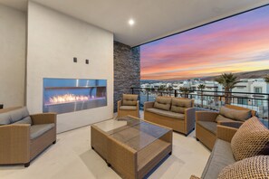 المنطقة المحيطة بالمنشأة