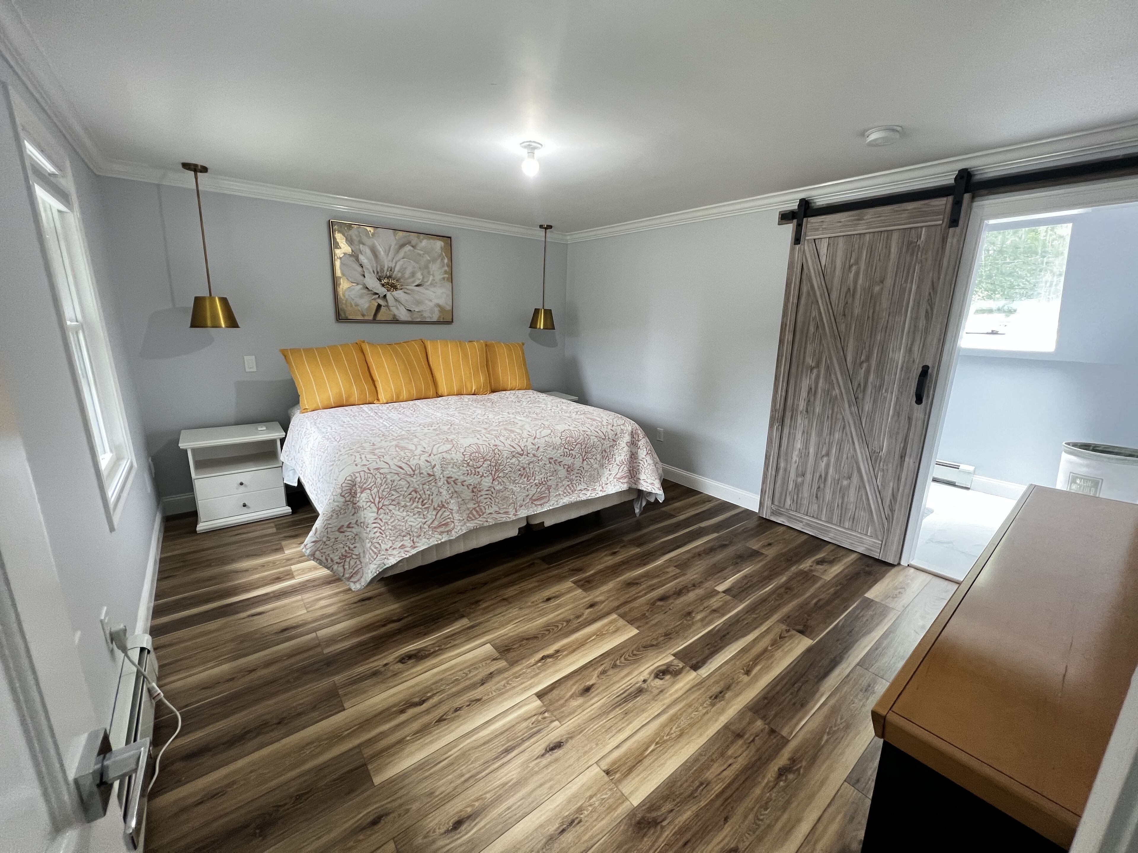4 bedrooms, in-room safe, iron/ironing board, WiFi