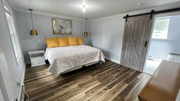 4 bedrooms, in-room safe, iron/ironing board, WiFi