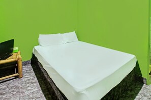 Free WiFi, bed sheets - Hotel O Ashooy HomestayNearWisata Desa sedau (Narmada)