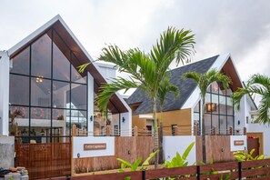 المنشأة من الخارج