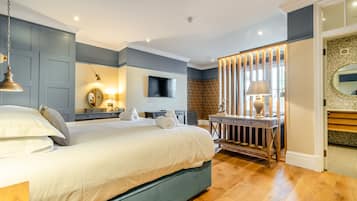 11 Schlafzimmer, individuell dekoriert, individuell eingerichtet