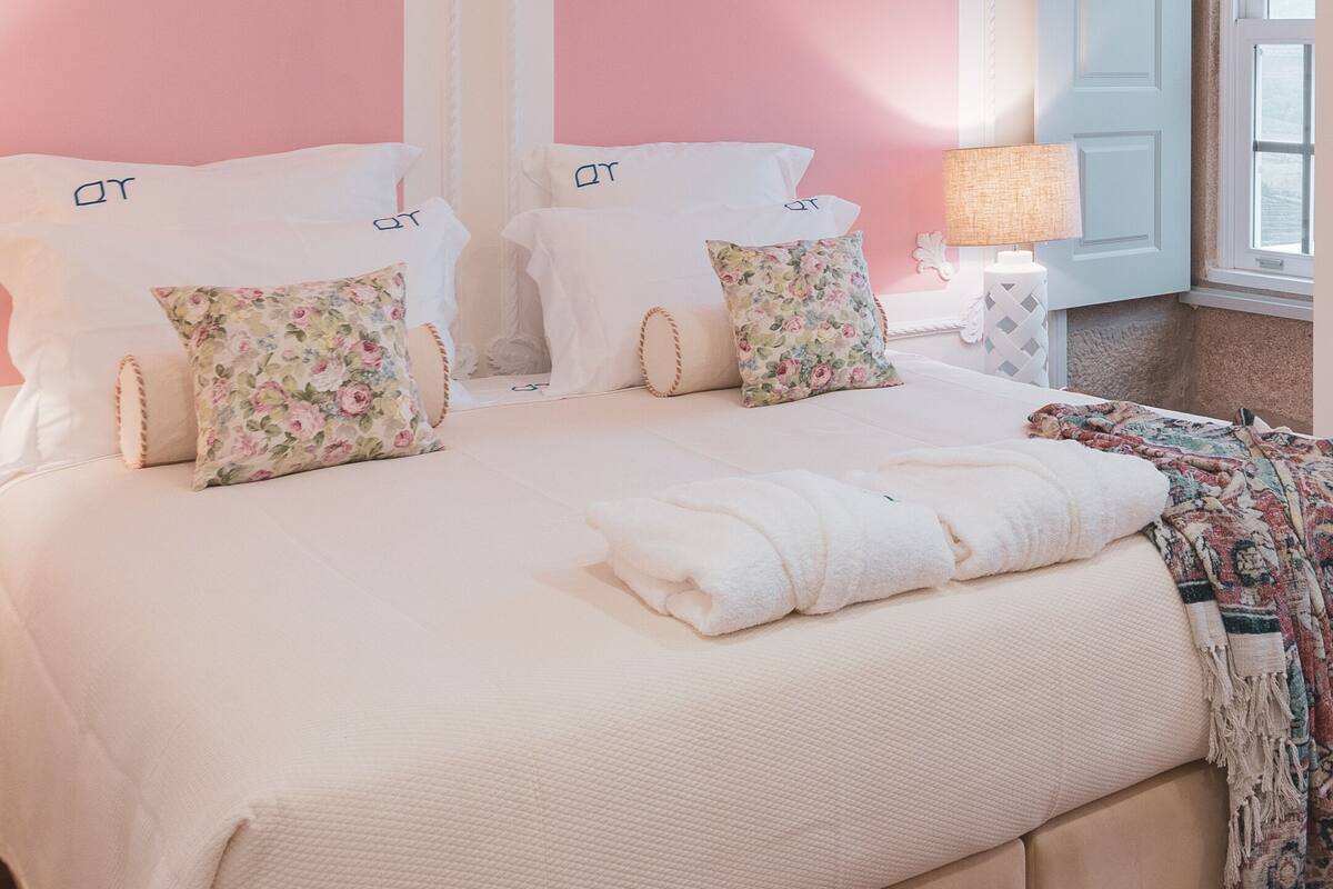 Quarto Menina | ผ้าปูที่นอนฝ้ายอียิปต์, เครื่องนอนระดับพรีเมียม, ห้องเก็บเสียง