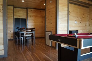 Spielezimmer