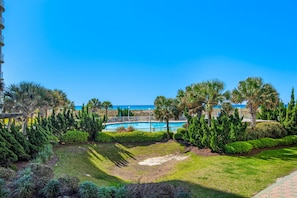 Pool - Beach Colony Resort West 1A Gulf Front - Sleeps up to 8 + BEACH SERVICE (Navarre Beach)