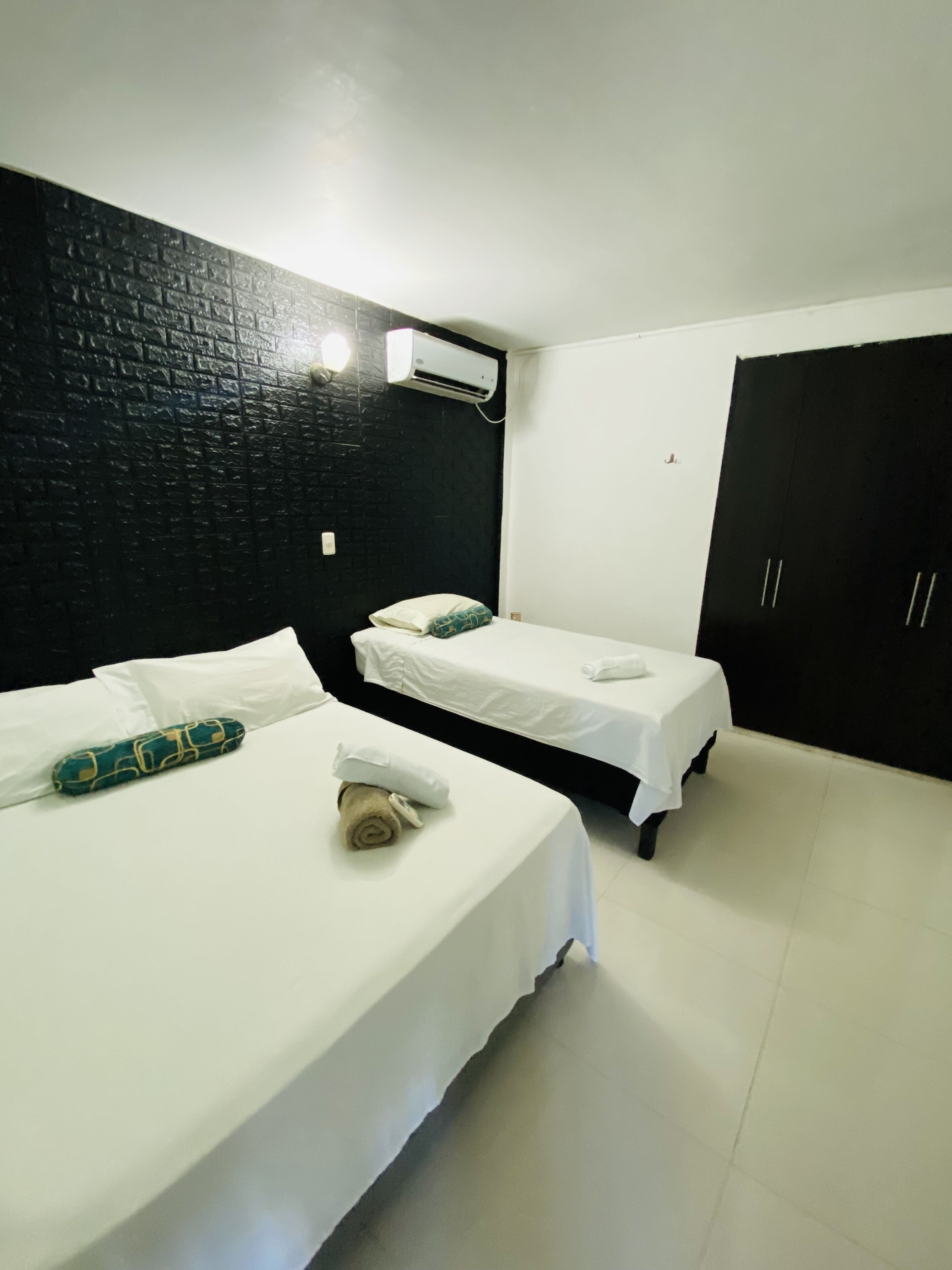 高级公寓 | 熨斗/熨板、床单