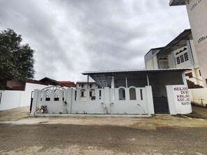 Front of property - Hotel O Gala Residence (Jambi)