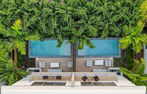 Modernista 2,  Townhome with Pool by Coconut Grove