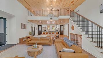 Smart TV, fireplace, video games, table tennis