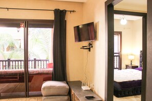 1 Schlafzimmer, Reisekinderbett, kostenloses WLAN, Bettwäsche