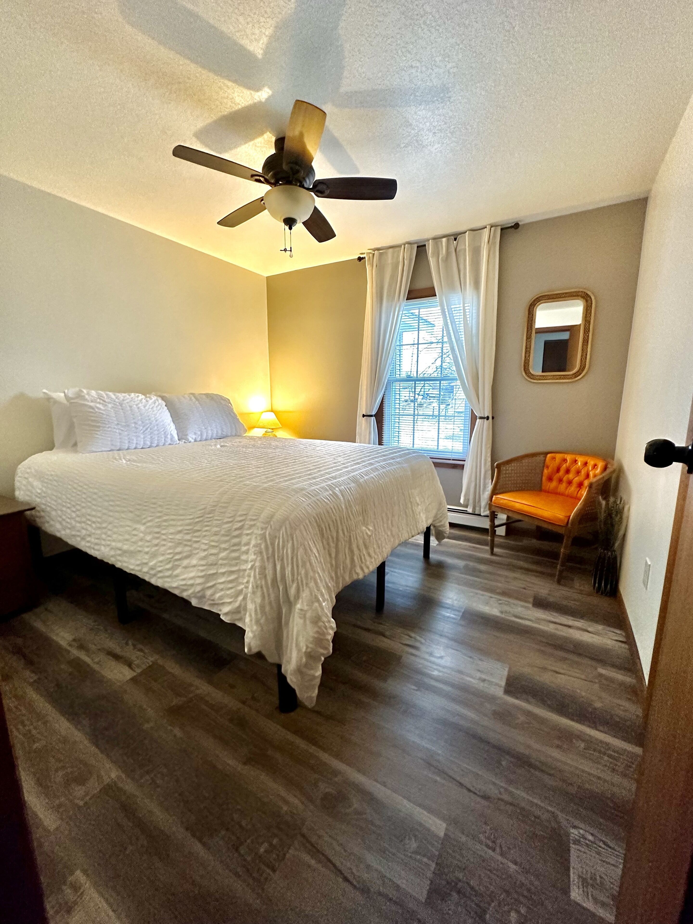 2 makuuhuonetta, silitysrauta/-lauta, vauvan matkasänky, ilmainen Wi-Fi