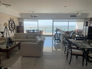 Smart TV - Wonderful see front apartment in the best resort of Nuevo Vallarta  (Nuevo Vallarta)
