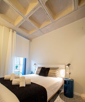 记忆海绵床垫、客房内保险箱、特色装修、特色家居