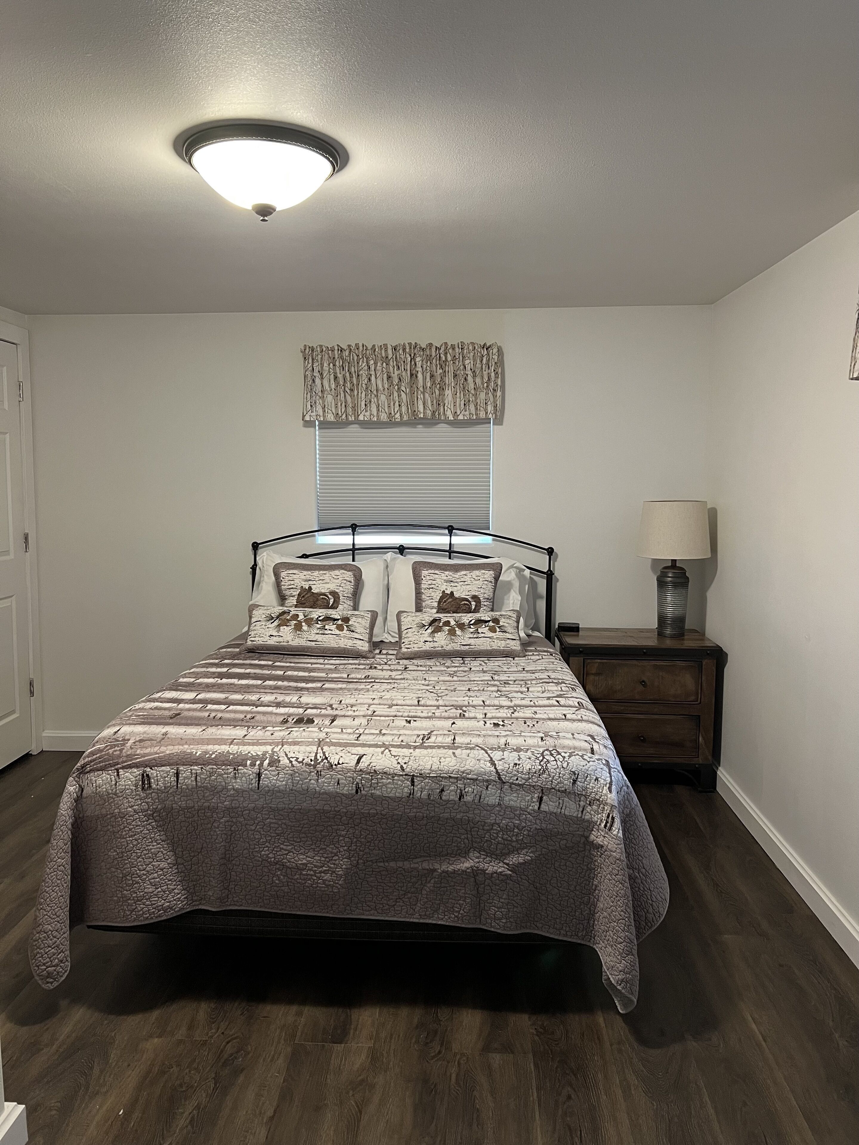Down comforters, pillowtop beds, free WiFi, bed sheets