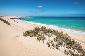 Beach - Home2Book Isla Lagoa, Private Pool (La Oliva)