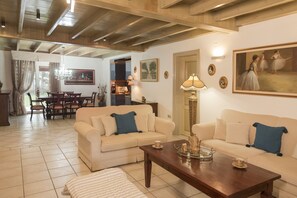 Télévision à écran plat