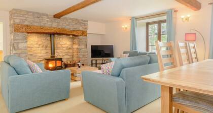 4 bedroom accommodation in North Wooton, near Wells