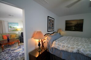 1 bedroom, WiFi, bed sheets - Beach Retreat Apartment Ground Floor Patio - Location! Location! (St. Pete Beach)