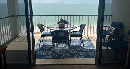 Waterfront Condominium - Apollo #902