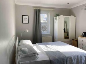 Comfort Suite, 1 Bedroom, Courtyard View