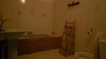 Comfort Shared Dormitory | Bathroom | Free toiletries, hair dryer, slippers, bidet