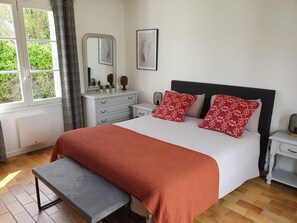 4 bedrooms, iron/ironing board, free WiFi, bed sheets - Large, fully renovated house 90 m from the island's most beautiful beach  (Saint-Clément-des-Baleines)