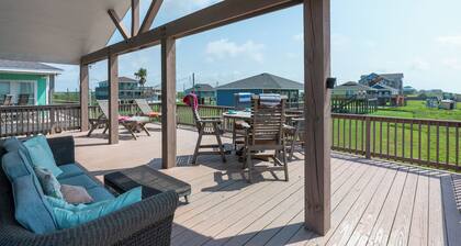 Gilchrist!Just Updated! Amazing Ocean Views! Pet Friendly!Sleeps 8
