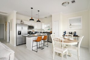 Private kitchen - Gilchrist!Just Updated! Amazing Ocean Views! Pet Friendly!Sleeps 8 (Bolivar Peninsula)