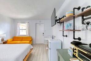 1 habitación, tabla de planchar con plancha, wifi gratis y ropa de cama 