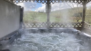 Bain à remous extérieur