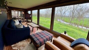 TV connectée, cheminée, chaßne hi-fi, imprimantes