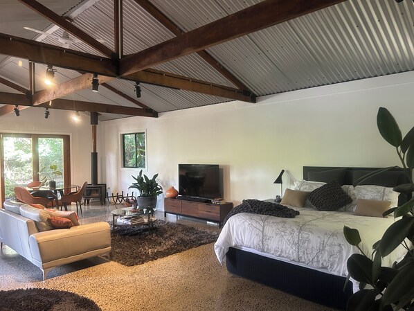 1 chambre, bureau, fer et planche à repasser, accès au Wi-Fi (inclus)