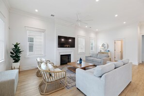 Smart-tv, eldstad och tv-spel