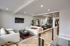 Smart-TV, Kamin
