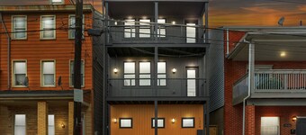 Troy Hill Stunner W/ Skyline Views • 2 Decks • Hot Tub Nights • Firepit Vibes!