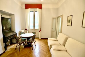 Free minibar, in-room safe, free WiFi, bed sheets - La Villa Del Lago (Valganna)