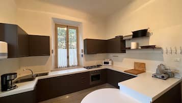 Royal Cabin | Shared kitchen | Fridge, microwave, espresso maker, coffee/tea maker