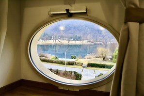 Free minibar, in-room safe, free WiFi, bed sheets - La Villa Del Lago (Valganna)