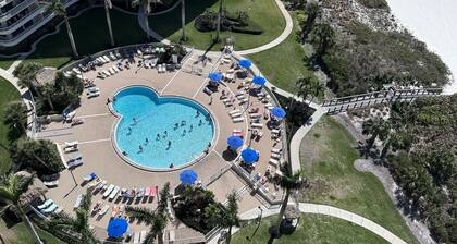 Beachfront 2 Br 2 Ba Condo 18th floor! Beautiful Gulf View! Perfect Location!