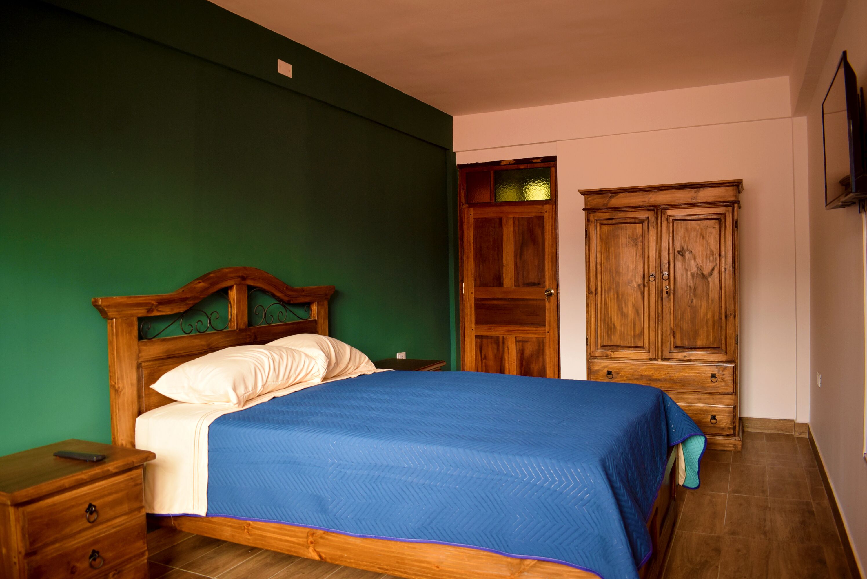 executive double room, 1 bedroom | individually decorated, individually furnished, desk, laptop workspace