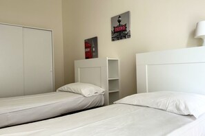 3 bedrooms, WiFi, bed sheets