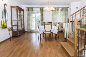 Dining - S287 - Sirolo, villa with garden near the centre (Sirolo)