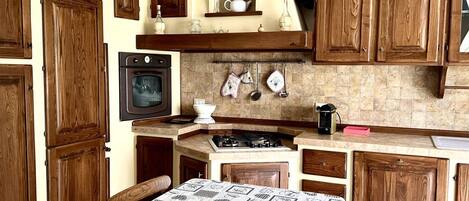 Fridge, oven, dishwasher