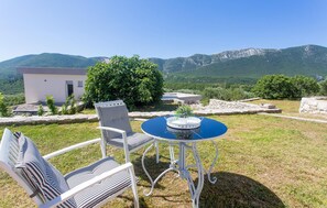 Outdoor dining - 1 bedroom amazing apartment in Podgrade (Podgrade)