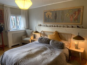 2 quartos, escrivaninha, Wi-Fi, roupa de cama
