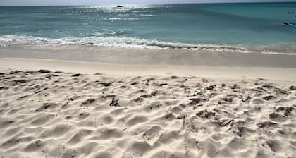 Welcoming villa within five minutes of the beach.